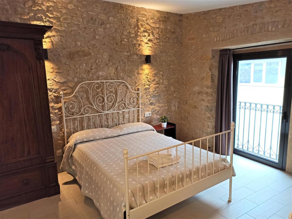 Apartaments Fonda Comerc Torroella de Montgrí المظهر الخارجي الصورة