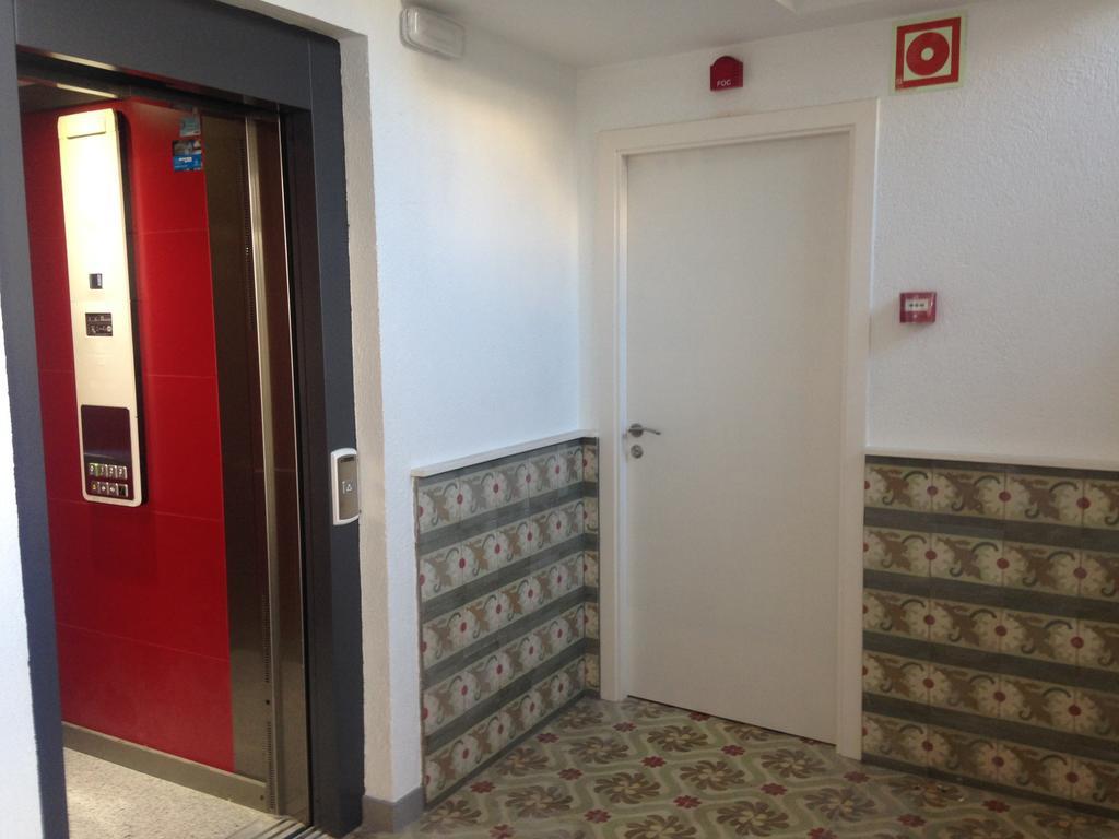 Apartaments Fonda Comerc Torroella de Montgrí المظهر الخارجي الصورة
