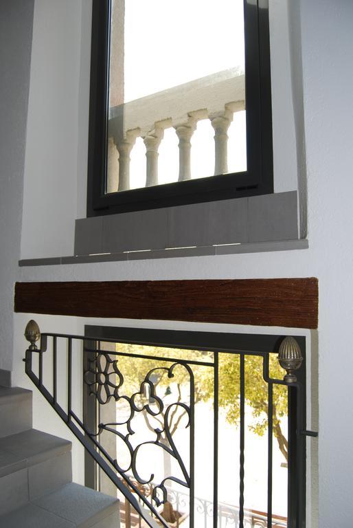 Apartaments Fonda Comerc Torroella de Montgrí المظهر الخارجي الصورة